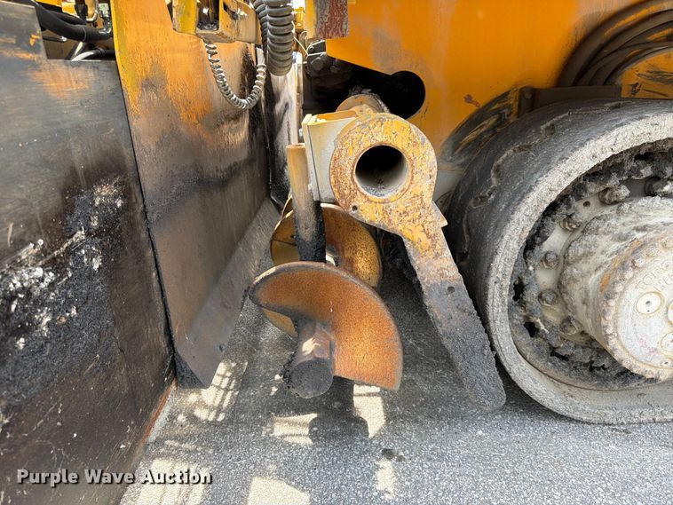 image for item DQ7801 Blaw-Knox PF-5510 paver