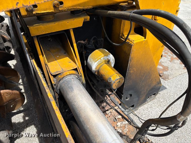 image for item DQ7801 Blaw-Knox PF-5510 paver