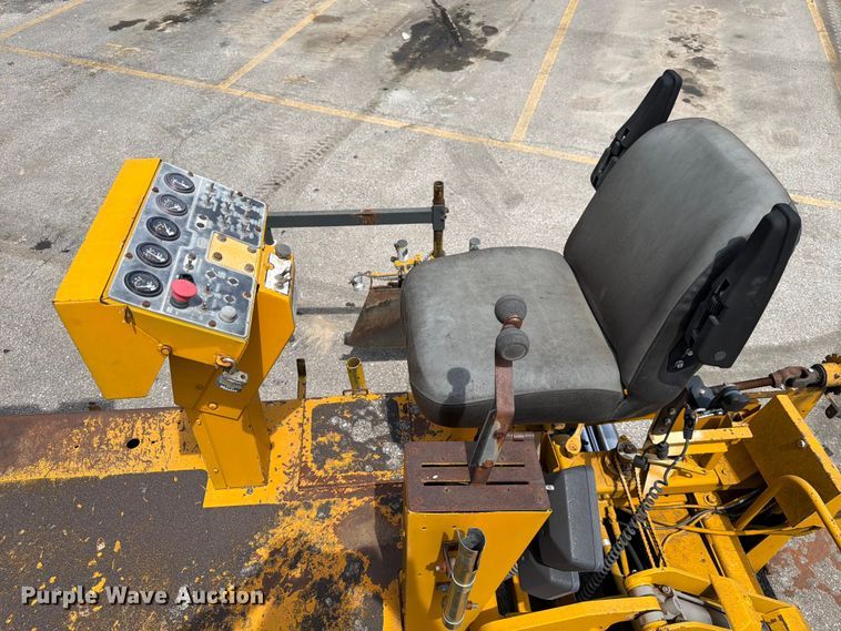 image for item DQ7801 Blaw-Knox PF-5510 paver