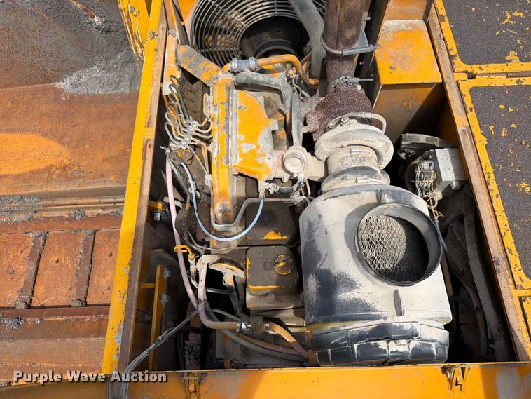 image for item DQ7801 Blaw-Knox PF-5510 paver