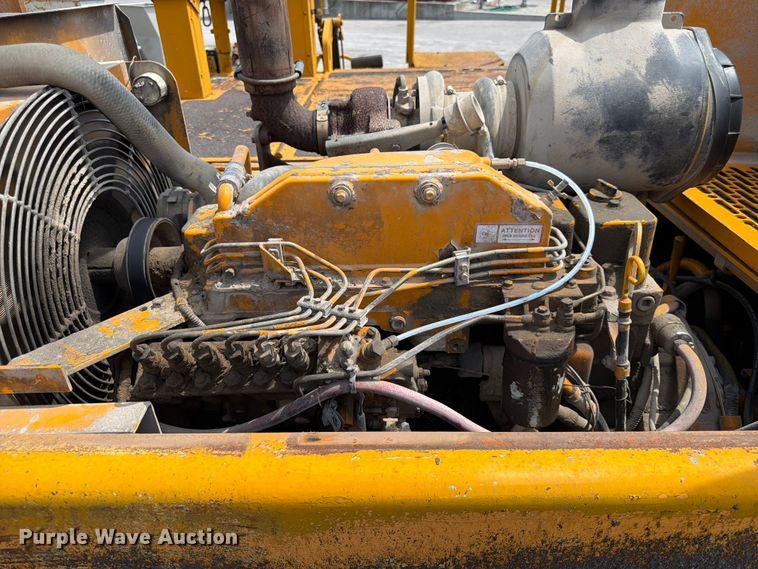 image for item DQ7801 Blaw-Knox PF-5510 paver