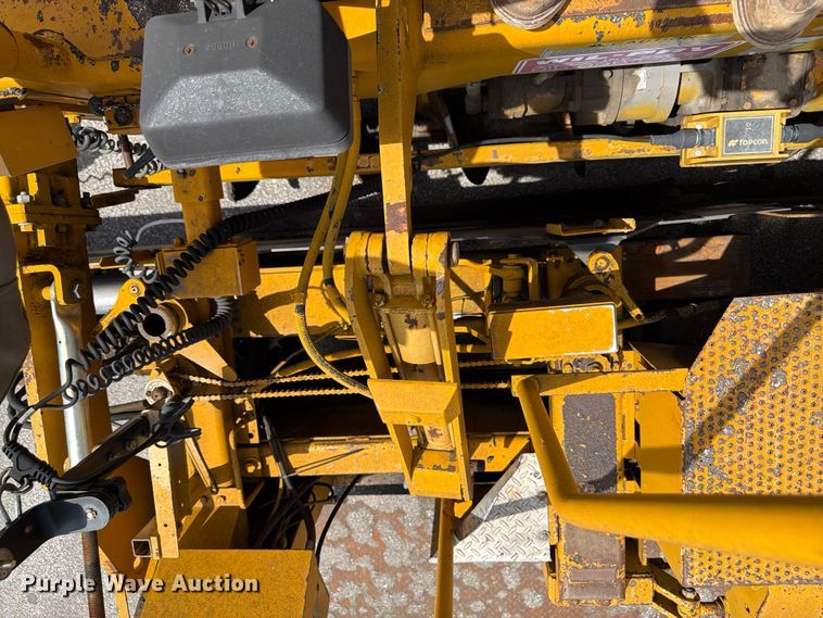 image for item DQ7801 Blaw-Knox PF-5510 paver