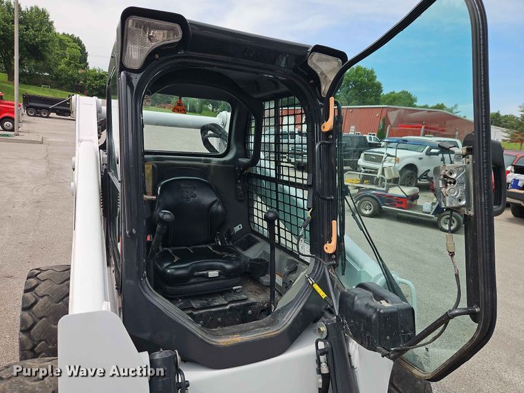 image for item DQ7803 2016 Bobcat S650 skid steer loader