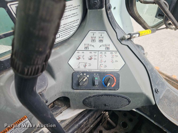 image for item DQ7803 2016 Bobcat S650 skid steer loader