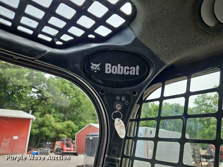 image for item DQ7803 2016 Bobcat S650 skid steer loader