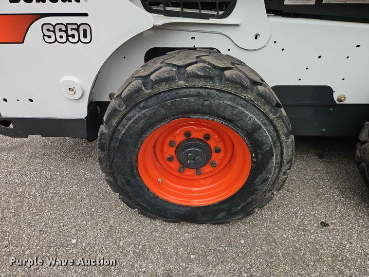 image for item DQ7803 2016 Bobcat S650 skid steer loader