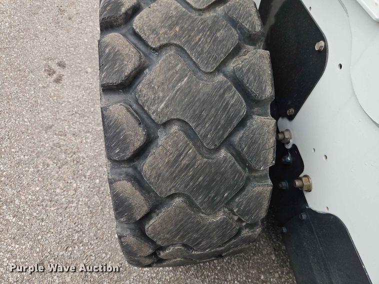 image for item DQ7803 2016 Bobcat S650 skid steer loader