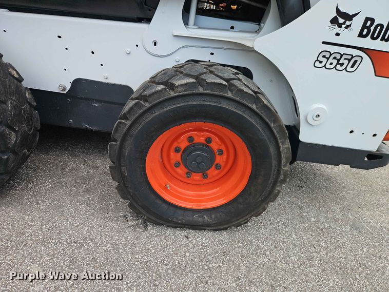 image for item DQ7803 2016 Bobcat S650 skid steer loader