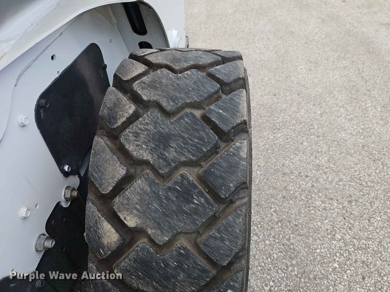 image for item DQ7803 2016 Bobcat S650 skid steer loader
