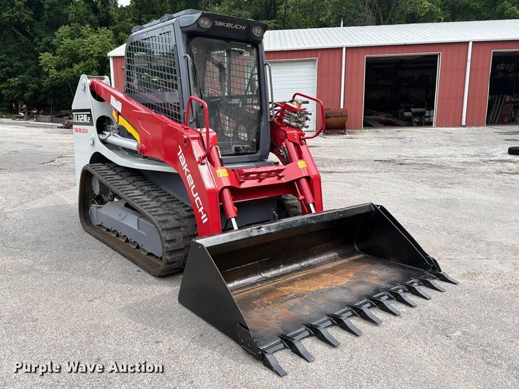 image for item DQ7804 2019 Takeuchi TL12R2 skid steer loader