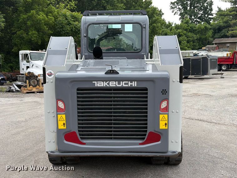 image for item DQ7804 2019 Takeuchi TL12R2 skid steer loader