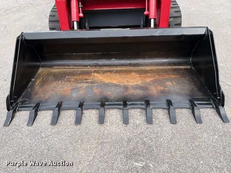 image for item DQ7804 2019 Takeuchi TL12R2 skid steer loader