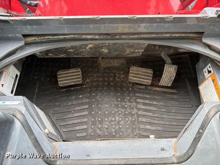 image for item DQ7804 2019 Takeuchi TL12R2 skid steer loader