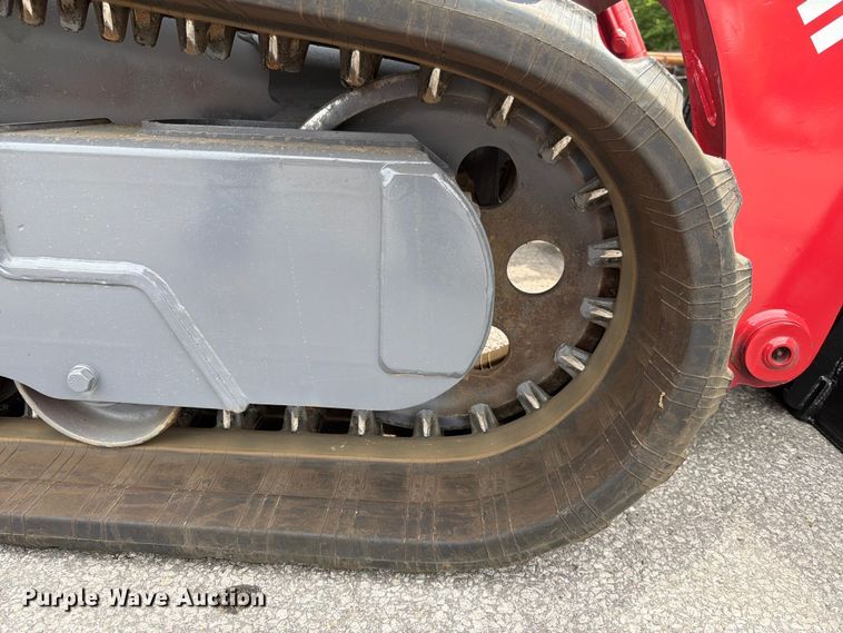 image for item DQ7804 2019 Takeuchi TL12R2 skid steer loader