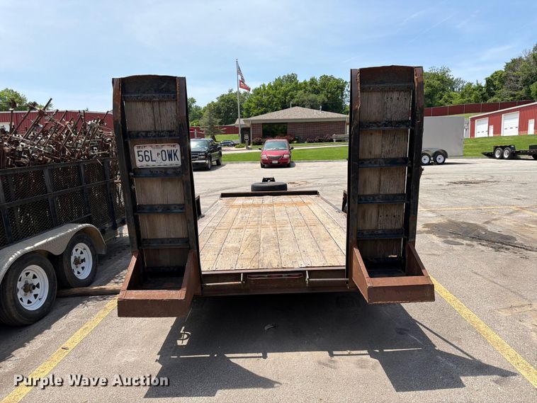 image for item DQ7805 1989 Trail King TK1U-1600 equipment trailer