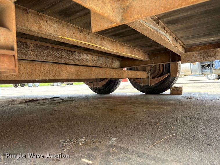 image for item DQ7805 1989 Trail King TK1U-1600 equipment trailer