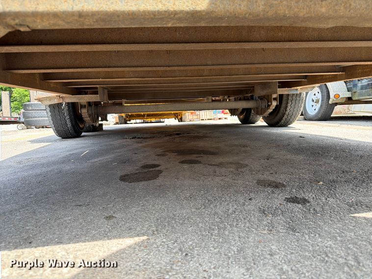 image for item DQ7805 1989 Trail King TK1U-1600 equipment trailer