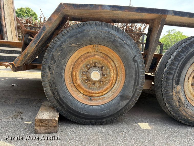 image for item DQ7805 1989 Trail King TK1U-1600 equipment trailer