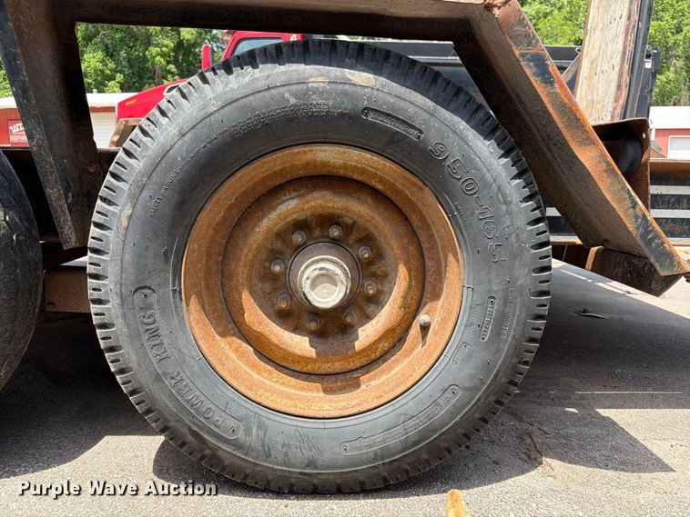 image for item DQ7805 1989 Trail King TK1U-1600 equipment trailer