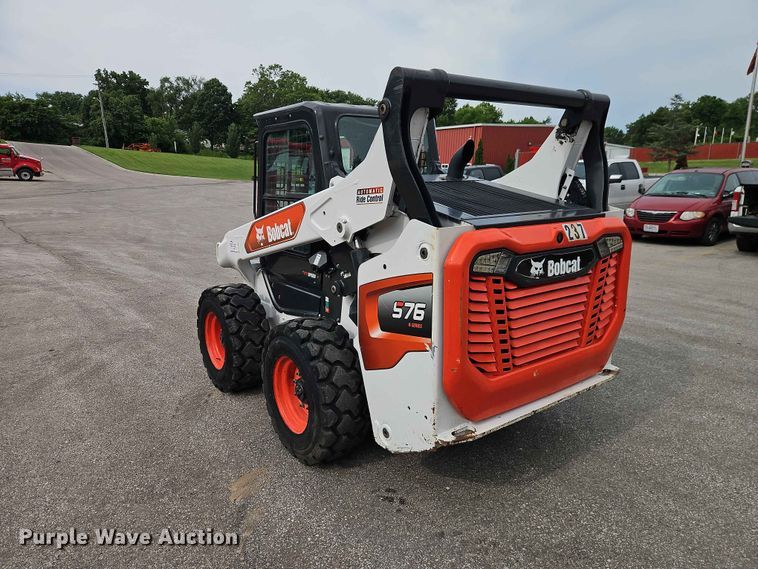 image for item DQ7808 2020 Bobcat S76 skid steer loader