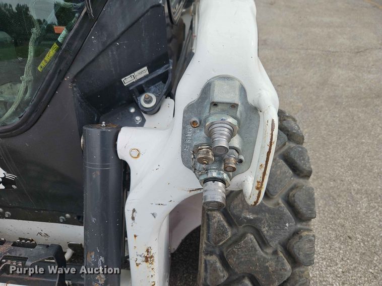 image for item DQ7808 2020 Bobcat S76 skid steer loader