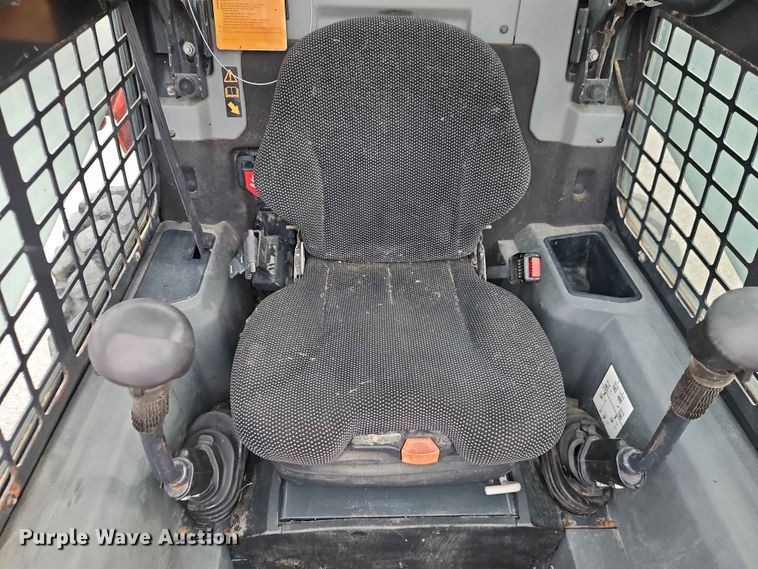 image for item DQ7808 2020 Bobcat S76 skid steer loader