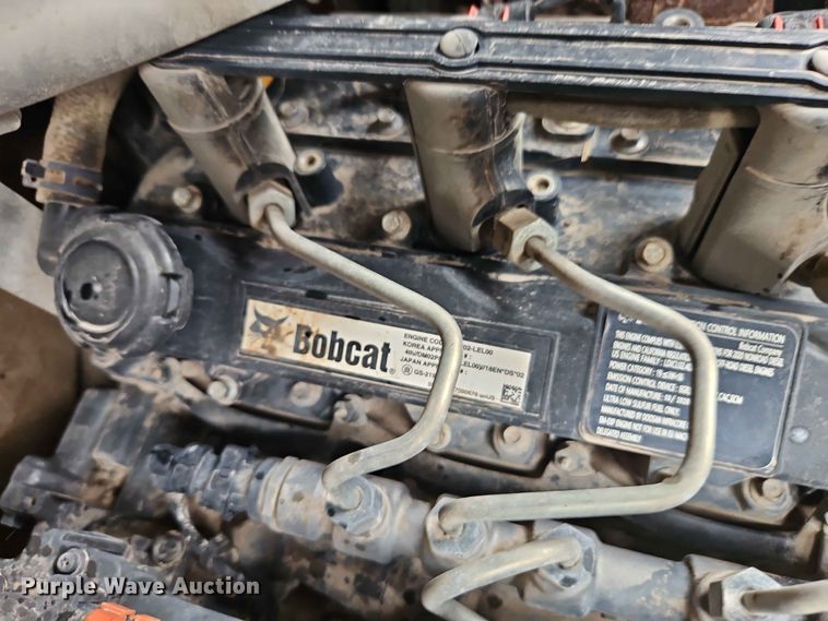 image for item DQ7808 2020 Bobcat S76 skid steer loader
