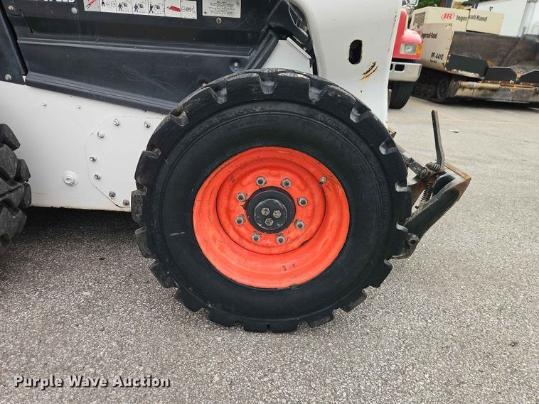 image for item DQ7808 2020 Bobcat S76 skid steer loader