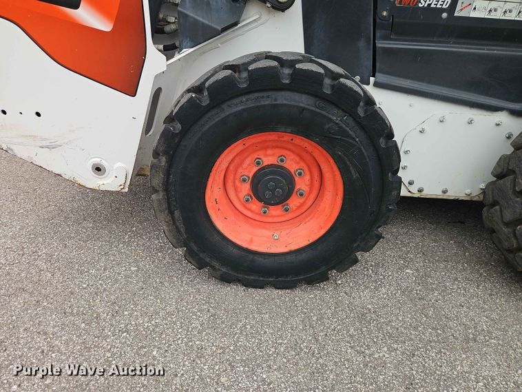 image for item DQ7808 2020 Bobcat S76 skid steer loader