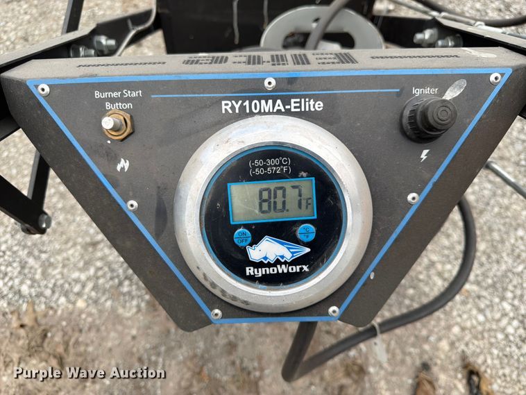 image for item DQ7810 Elite RynaWorx crack sealer