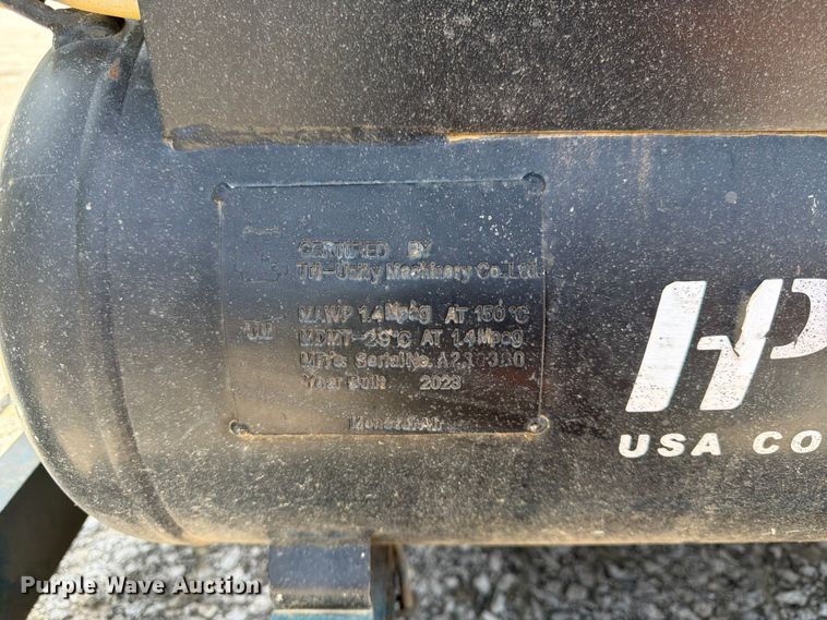 image for item DQ7811 2023 Worm seal coat tank