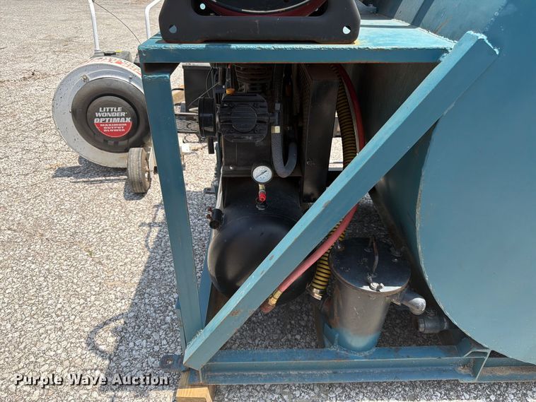 image for item DQ7811 2023 Worm seal coat tank