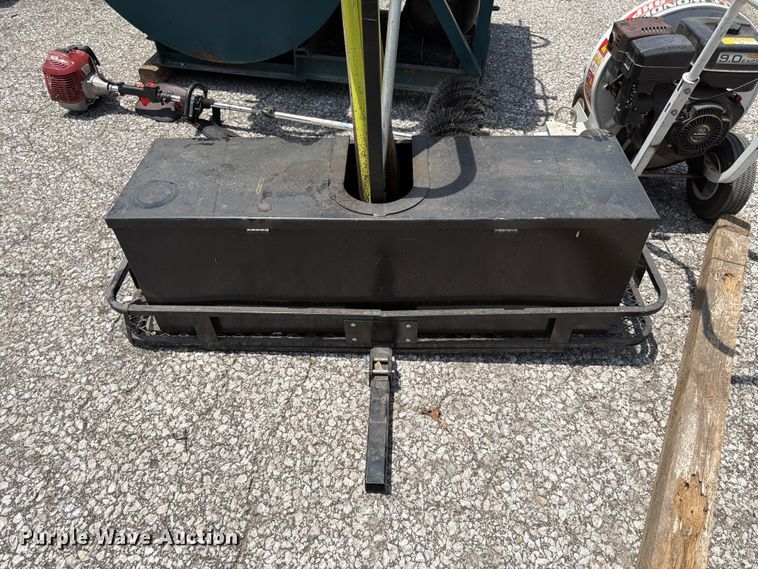 image for item DQ7811 2023 Worm seal coat tank
