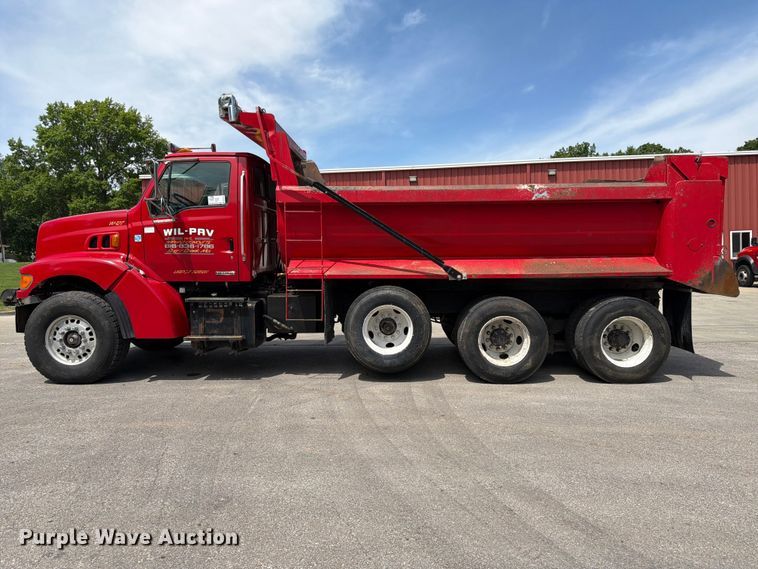 image for item DQ7812 1999 Sterling L9511 dump truck