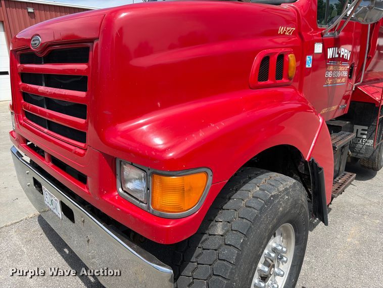 image for item DQ7812 1999 Sterling L9511 dump truck