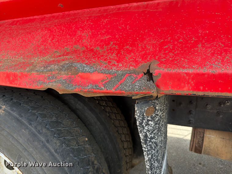image for item DQ7812 1999 Sterling L9511 dump truck