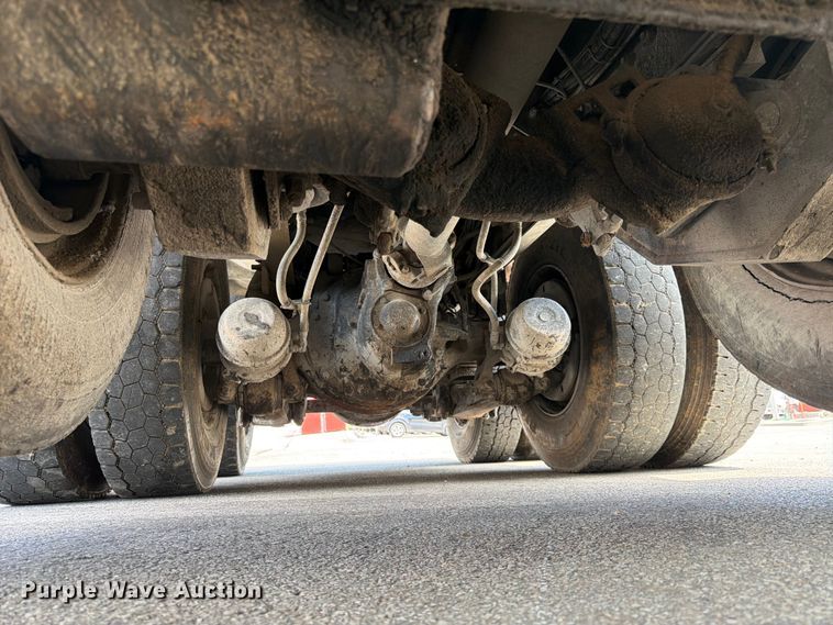 image for item DQ7812 1999 Sterling L9511 dump truck