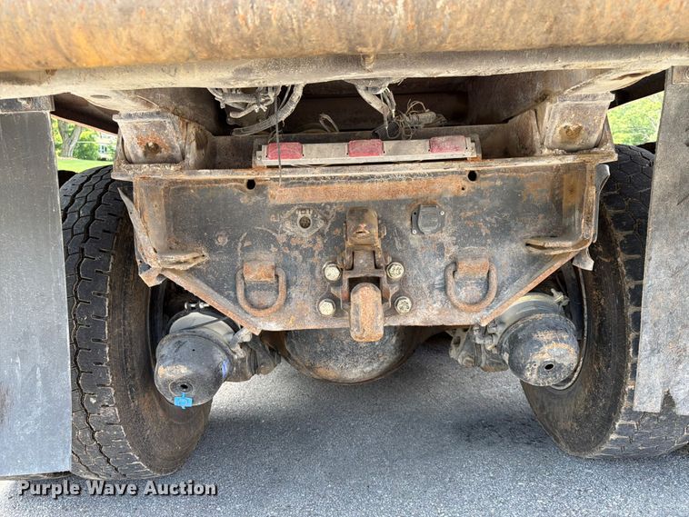 image for item DQ7812 1999 Sterling L9511 dump truck