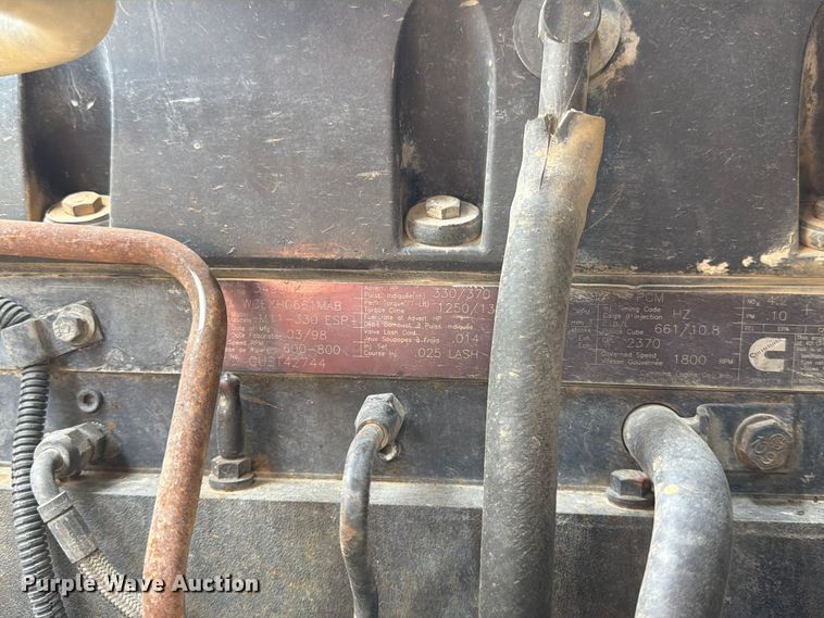image for item DQ7812 1999 Sterling L9511 dump truck