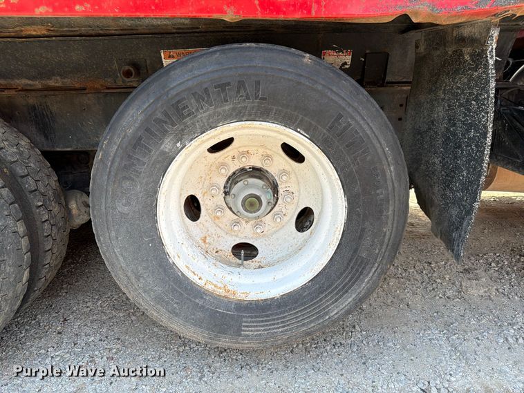 image for item DQ7812 1999 Sterling L9511 dump truck