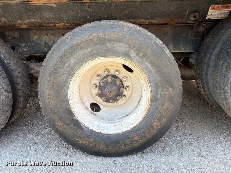 image for item DQ7812 1999 Sterling L9511 dump truck