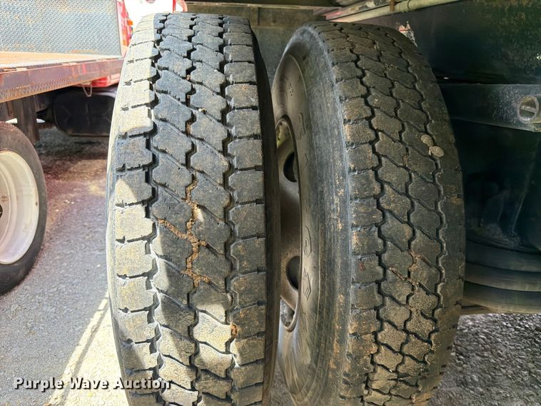 image for item DQ7812 1999 Sterling L9511 dump truck