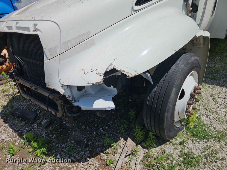 image for item DQ7814 2013 International 4300 utility / service truck