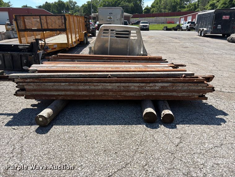 image for item DQ7816 Concrete forms