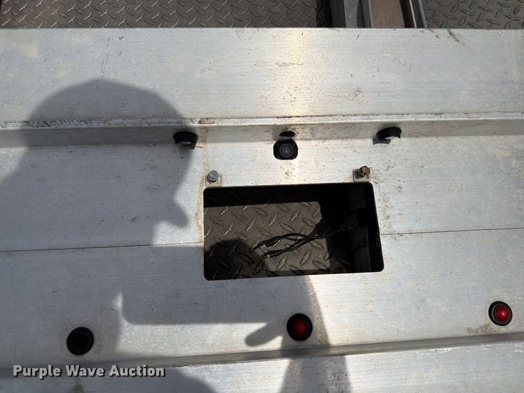 image for item DQ7820 EBY 1100 flatbed