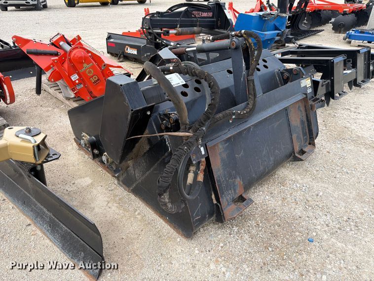 image for item DQ7824 2005 Caterpillar 1R15B skid steer power rake