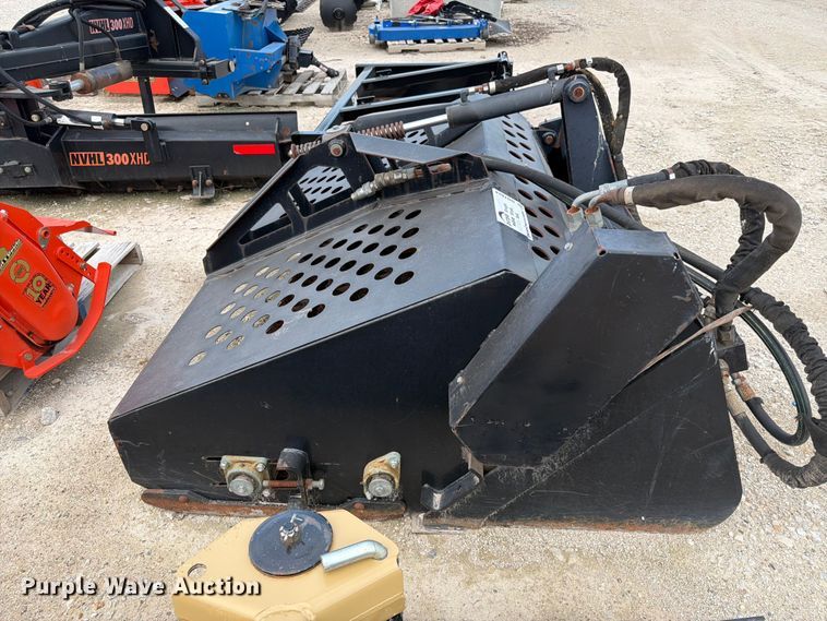 image for item DQ7824 2005 Caterpillar 1R15B skid steer power rake