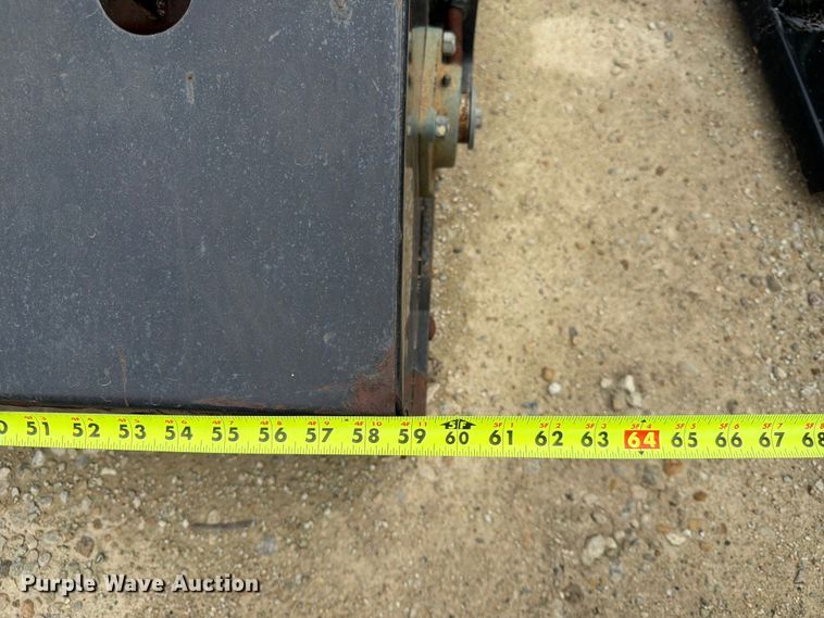 image for item DQ7824 2005 Caterpillar 1R15B skid steer power rake