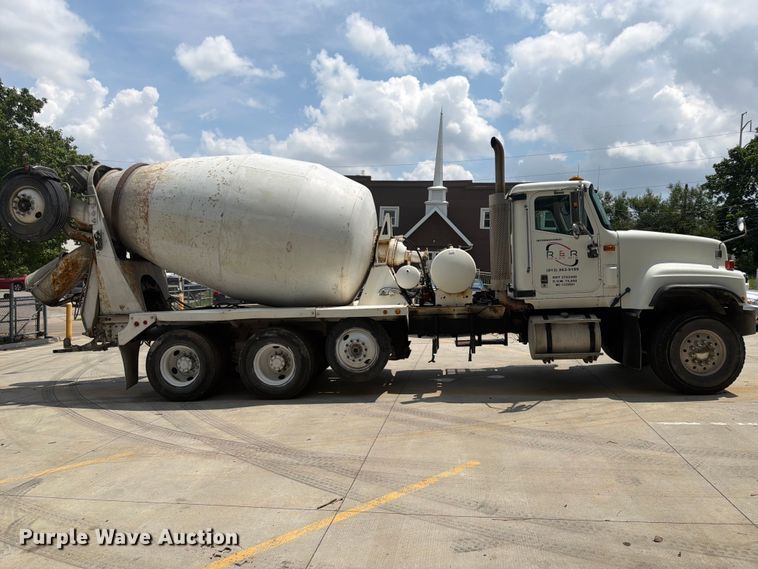 image for item DQ7829 2007 International 5500i ready mix truck