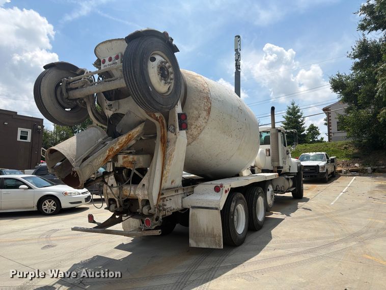 image for item DQ7829 2007 International 5500i ready mix truck